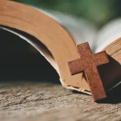 Na czym opiera się nasza wiara? Kluczowe zasady i ich znaczenie