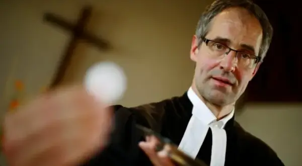 W jakim kościele jest pastor? Poznaj różne denominacje protestanckie